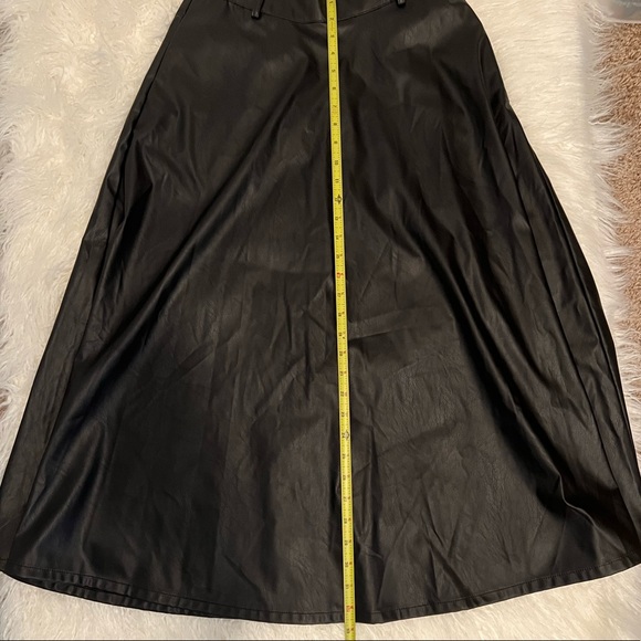 Who What Wear X Target Faux Leather Midi Skirt - Picture 4 of 6